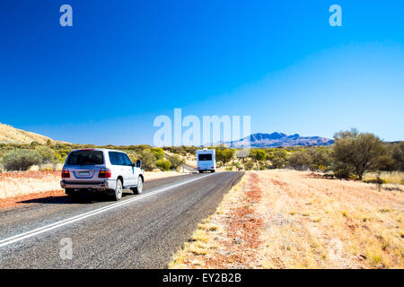 Namatjira Drive in der Nähe von Mt Zeil im Northern Territory, Australien Stockfoto