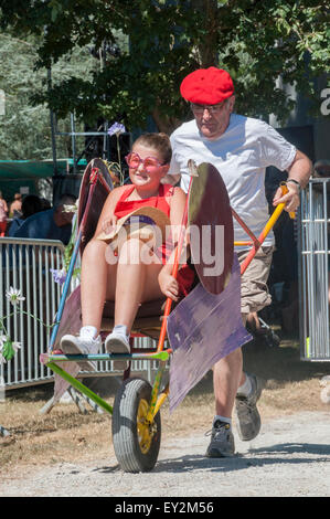 Saligny Bruette Fete, Schubkarre Festival Stockfoto