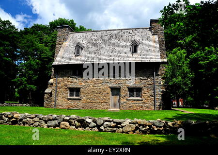 Guilford, Connecticut: Historische Stein 1639 Pfr Henry Whitfield Haus und Museum * Stockfoto