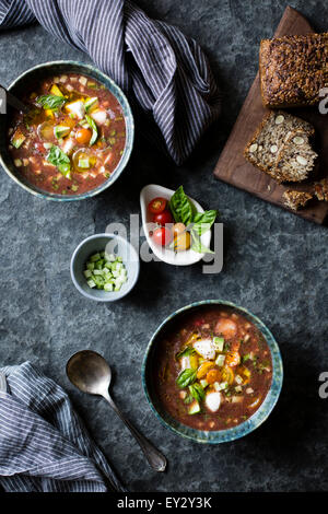 Caprese-Gazpacho gekühlte Suppe. Stockfoto