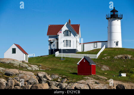 Cape Neddick Lighthouse / Nubble Light, Cape Neddick, York Beach, York, Maine, Vereinigte Staaten von Amerika Stockfoto