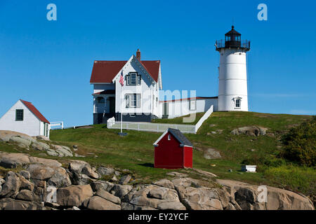 Cape Neddick Lighthouse / Nubble Light, Cape Neddick, York Beach, York, Maine, Vereinigte Staaten von Amerika Stockfoto