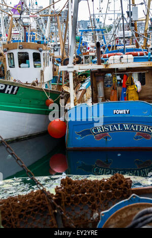 Angelboote/Fischerboote vertäut im Hafen von Sutton Harbour Plymouth. Stockfoto