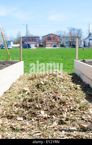 Urbaner Gartenbau - Gemeinschaft Gemüsegarten gebaut Stockfoto