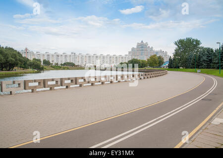 Ufer des Flusses Swislatsch in Minsk Stockfoto