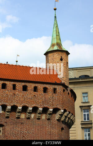 Die Barbakane in Krakau, Poland.The Krakau Barbican (Polnisch: Barbakan Krakowski) Stockfoto