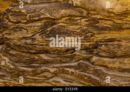 Geschichteten Sandstein Sedimentschichten auf einen Strand of Protection Island, Britisch-Kolumbien, Kanada Stockfoto