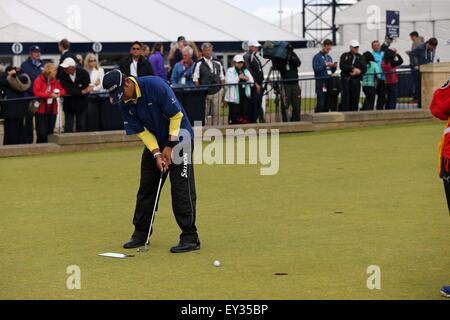 Alten Kurs, St Andrews, Fife, Schottland. 19. Juli 2015. Hideki Matsuyama von Japan in Aktion während der dritten Runde der 144. British Open Championship auf dem Old Course, St Andrews in Fife, Schottland. Bildnachweis: Aktion Plus Sport/Alamy Live-Nachrichten Stockfoto