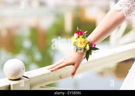 Floral Armband für die Braut Stockfoto