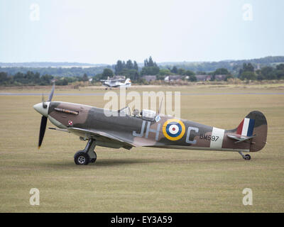 Supermarine Spitfire Vb BM597 an die 2015 Flying Legends Airshow Stockfoto