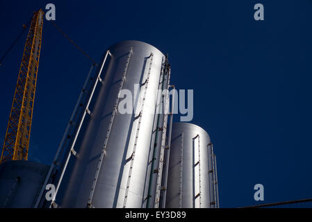 Stahlbauteile und Kran Bau auf Brighton i360 bewegen Aussichtsturm von Marks Barfield entworfen verwendet Stockfoto