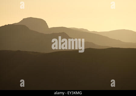 Großen Giebel Sonnenuntergang. Großen Giebel Silhouette rot Geröllhalden Lake District Stockfoto