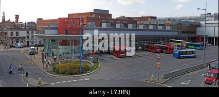 Warrington Bus Station, Austausch, Stadtzentrum, Cheshire, England, UK Stockfoto