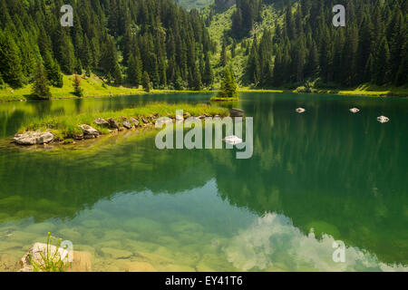 See la Mouille in den Alpen, Frankreich. Stockfoto