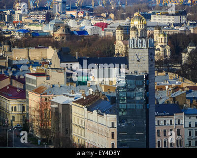 Panorama von Riga aus einem Gebäude Dach Stockfoto