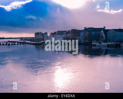 Panorama von Athlone Stadt und den Fluss Shannon im Herbst, Stockfoto