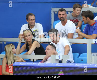 Umag, Kroatien. 21. Juli 2015. Goran Ivaniševic schaut bei Singles Match Coric V Granollers ATP 26. Konzum Croatia Open Umag Turnier im Stadion Stella Maris, am 21. Juli 2015 in Umag (Kroatien) Borna Coric. Bildnachweis: Andrea Spinelli/Alamy Live-Nachrichten Stockfoto