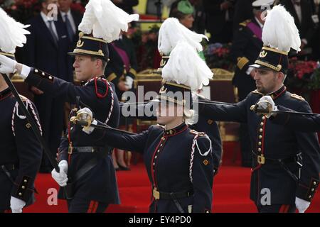 Brüssel, Belgien. 21. Juli 2015. Kadetten nehmen Teil an der Nationalfeiertag Millitary Parade in Brüssel, Belgien, am 21. Juli 2015. Bildnachweis: Wang Xiaojun/Xinhua/Alamy Live-Nachrichten Stockfoto