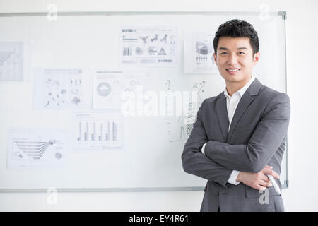 Porträt des jungen Geschäftsmann Stockfoto