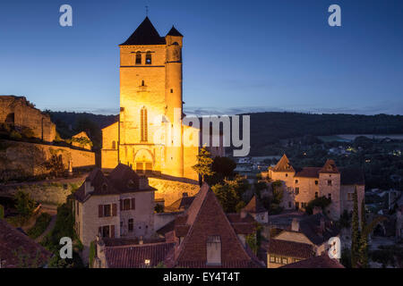 Dämmerung über mittelalterliche Stadt von Saint-Cirq-Lapopie, Vallee du Lot, Midi-Pyrenäen, Frankreich Stockfoto