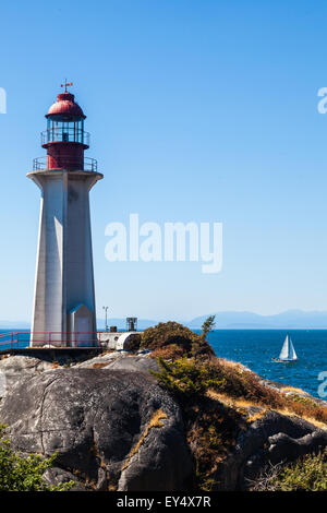 Zeigen Sie Atkinson Leuchtturm am Eingang auf Burrard Inlet, Vancouver, Britisch-Kolumbien Stockfoto