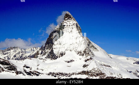 Nahaufnahme der Ansicht des Matterhorn an einem klaren sonnigen Tag, Zermatt, Schweiz Stockfoto