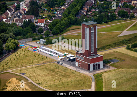 Zeche Königsborn Bönen Zeche, Ostpol, gelbe Markierung, Zeche Turm, Bönen, Ruhr District, North Rhine-Westphalia, Deutschland Stockfoto