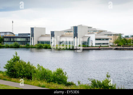 Wolfson Research Institute, Durham University Königin Campus Thornaby, Stockton on Tees aus dem ganzen des Flusses Tees England UK Stockfoto