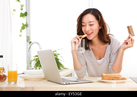 Porträt der jungen Frau Stockfoto
