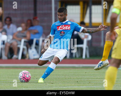 Dimaro, Italien. 21. Juli 2015. Lorenzo Insigne während Fußball-Freundschaftsspiel zwischen Ssc Napoli und Ananue für Vorsaison Sommertraining Italien Fußballmannschaft SSC Napoli in Dimaro Italien.  Bildnachweis: Agnfoto/Alamy Live-Nachrichten Stockfoto