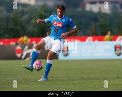 Dimaro, Italien. 21. Juli 2015. David Lopez während Fußball-Freundschaftsspiel zwischen Ssc Napoli und Ananue für Vorsaison Sommertraining Italien Fußballmannschaft SSC Napoli in Dimaro Italien.  Bildnachweis: Agnfoto/Alamy Live-Nachrichten Stockfoto