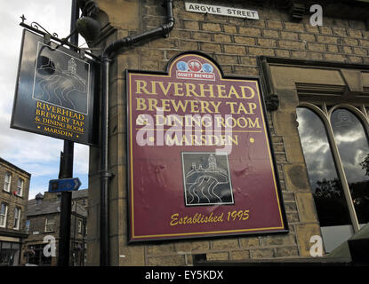 Riverhead Brewery Pub Marsden, West Yorkshire, England, Uk Aletrain entlang der CAMRA Stockfoto