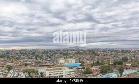 Luftaufnahme der Stadt Addis Abeba, zeigt die dicht gepackten Häuser Stockfoto