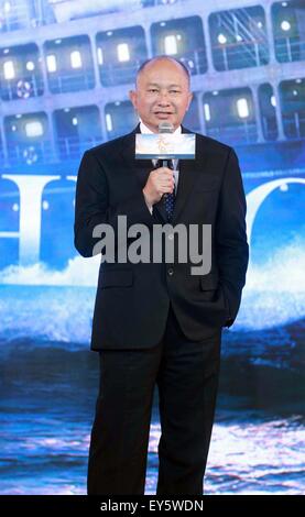 Peking, China. 22. Juli 2015. Regisseur John Woo besucht eine Pressekonferenz des Films "The Crossing Teil2" in Peking, Hauptstadt von China, 22. Juli 2015. Der Film wird am 30. Juli auf gezeigt werden. © Chen Jiannan/Xinhua/Alamy Live-Nachrichten Stockfoto