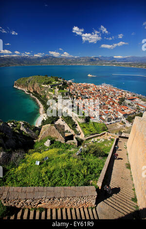 Blick von der Treppe, die zu Palamidi Burg führen Stadt Nafplio. Argolis, Peloponnes, Griechenland Stockfoto