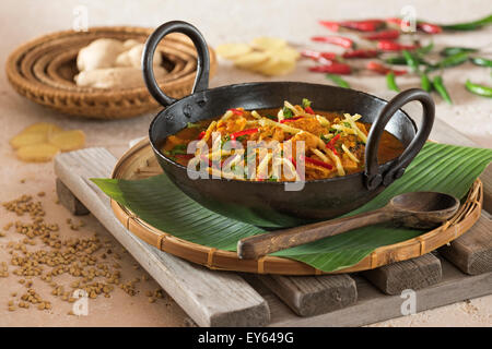 Adraki Murgh. Ingwer-Huhn-Curry. Indien-Essen Stockfoto