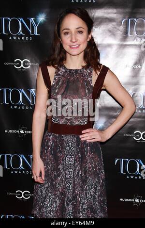 Ein Prosit auf die 2015 Tony Awards Creative Arts nominierten statt im Hudson Terrace – Ankünfte.  Mitwirkende: Lydia Leonard Where: New York City, New York, Vereinigte Staaten, wann: 20. Mai 2015 Stockfoto