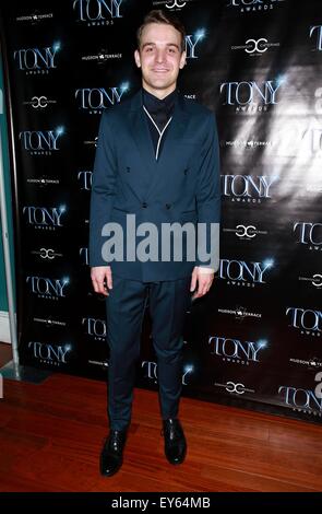 Ein Prosit auf die 2015 Tony Awards Creative Arts nominierten statt im Hudson Terrace – Ankünfte.  Mitwirkende: Micah Lager wo: New York City, New York, Vereinigte Staaten, wann: 20. Mai 2015 Stockfoto