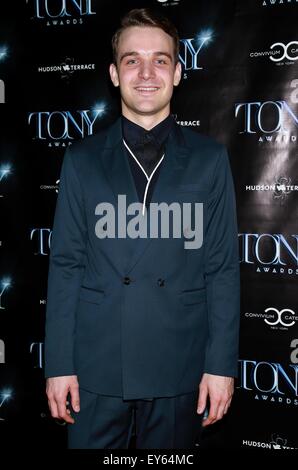 Ein Prosit auf die 2015 Tony Awards Creative Arts nominierten statt im Hudson Terrace – Ankünfte.  Mitwirkende: Micah Lager wo: New York City, New York, Vereinigte Staaten, wann: 20. Mai 2015 Stockfoto