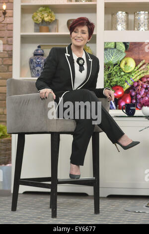 Sharon Osbourne erscheint auf CTV es The Marilyn Denis Show über Gewichtsverlust und ihre wechselnden Lebensreise mit der Atkins-Diät zu diskutieren.  Mitwirkende: Sharon Osbourne Where: Toronto, Kanada bei: 20. Mai 2015 Stockfoto