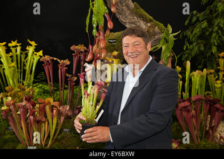 Tatton Park, Cheshire, UK 22. Juli 2015. Matt Soper aus "Hampshire Pflanzen" mit seiner fleischfressenden Kannenpflanzen an Tatton Park RHS Flower Show.  Bildnachweis: Cernan Elias/Alamy Live-Nachrichten Stockfoto