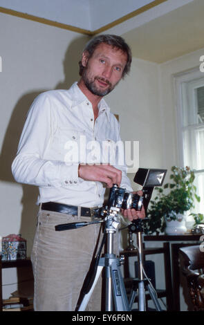Der Deutsche Schauspieler Und Synchronsprecher Arthur Brauss, 1970er Jahre Deutschland. Deutscher Schauspieler und Synchronsprecher Schauspieler Arthur Brauss, Deutschland der 1970er Jahre. 24x36Dia81 Stockfoto
