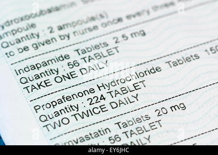 NHS-Rezept für Blutdruck-Tabletten und Tabletten zu kontrollieren Herz Rhythmen Stockfoto