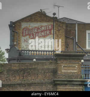 Canalside Pub.  Grand Union Canal pub Stockfoto