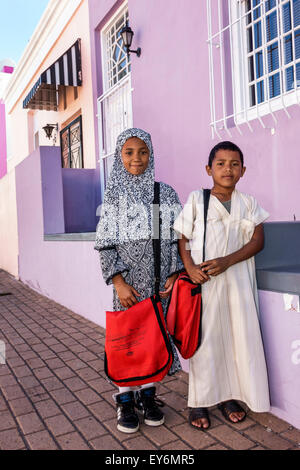 Kapstadt Südafrika, Bo-Kaap, Schotsche Kloster, Malaiisches Viertel, Muslim, Nachbarschaft, Chiappini Street, Mädchen, Jugendliche, weibliche Kinder, Kinder, Burka, hija Stockfoto