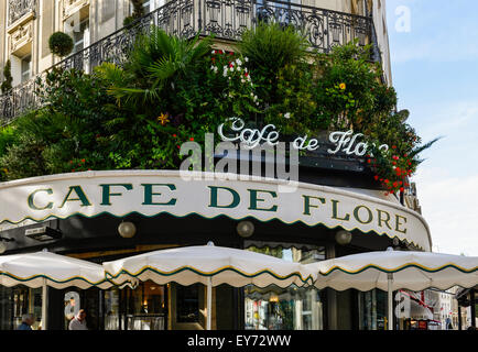 Café de Flore in Quartier Saint Germain des Prés, Paris, Frankreich Stockfoto