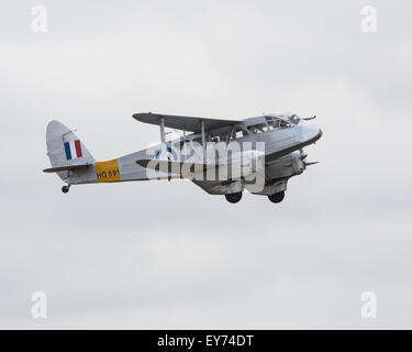 De Havilland DH.89 Dragon Rapide zweimotorige Doppeldecker Passagierflugzeug der 1930er Jahre der 1960er Jahre fliegen auf das Jahr 2015 fliegen erhalten Stockfoto