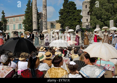 Arlesiennes. Fete du Kostüm. Arles. Bouches-du-Rhône. Der Provence. Frankreich Stockfoto