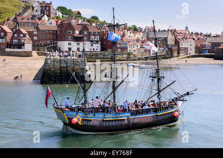 Die Endeavour Rinde auf einer Küste Kreuzfahrt von Whitby. Stockfoto