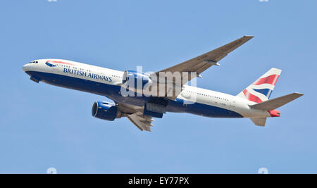 British Airways Boeing 777 G-ZZZB vom Flughafen London-Heathrow LHR Stockfoto